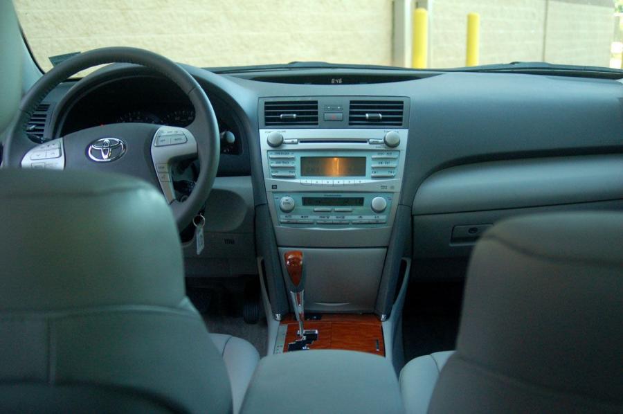  Toyota Camry XLE 2009 года  (фото 33 из 41)